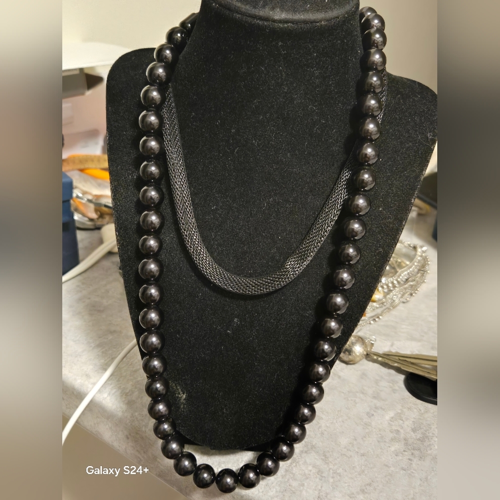 Elegant Black JACOB Necklace